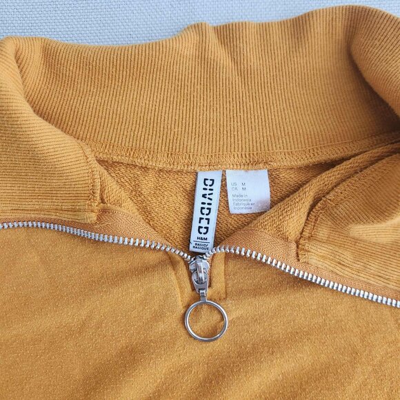 H&M Quarter Zip Sweatshirt - Picture 3 of 3